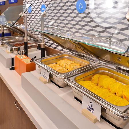 圣彼得智选假日套房酒店 圣彼得斯 外观 照片