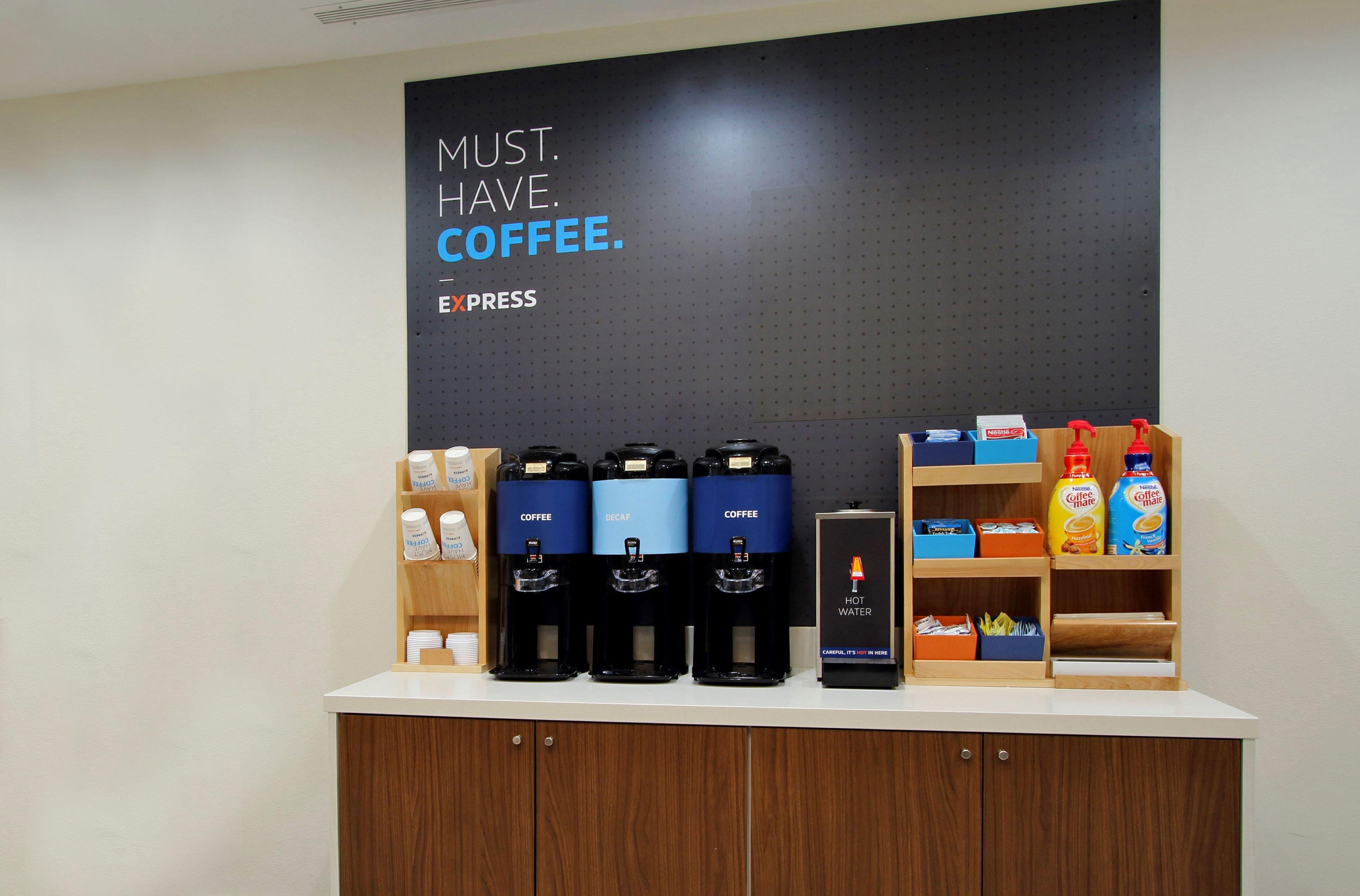 圣彼得智选假日套房酒店 圣彼得斯 外观 照片