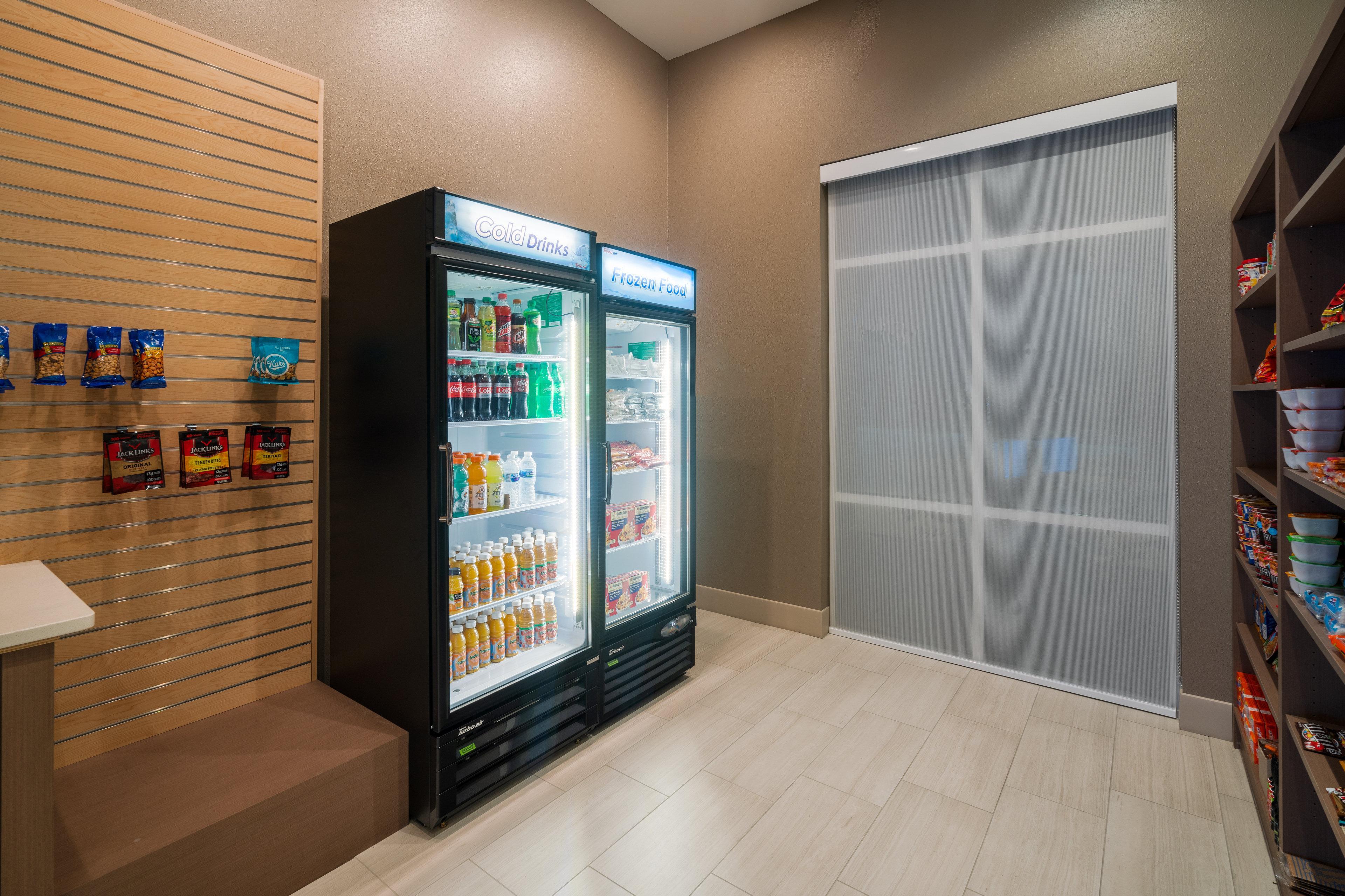 圣彼得智选假日套房酒店 圣彼得斯 外观 照片